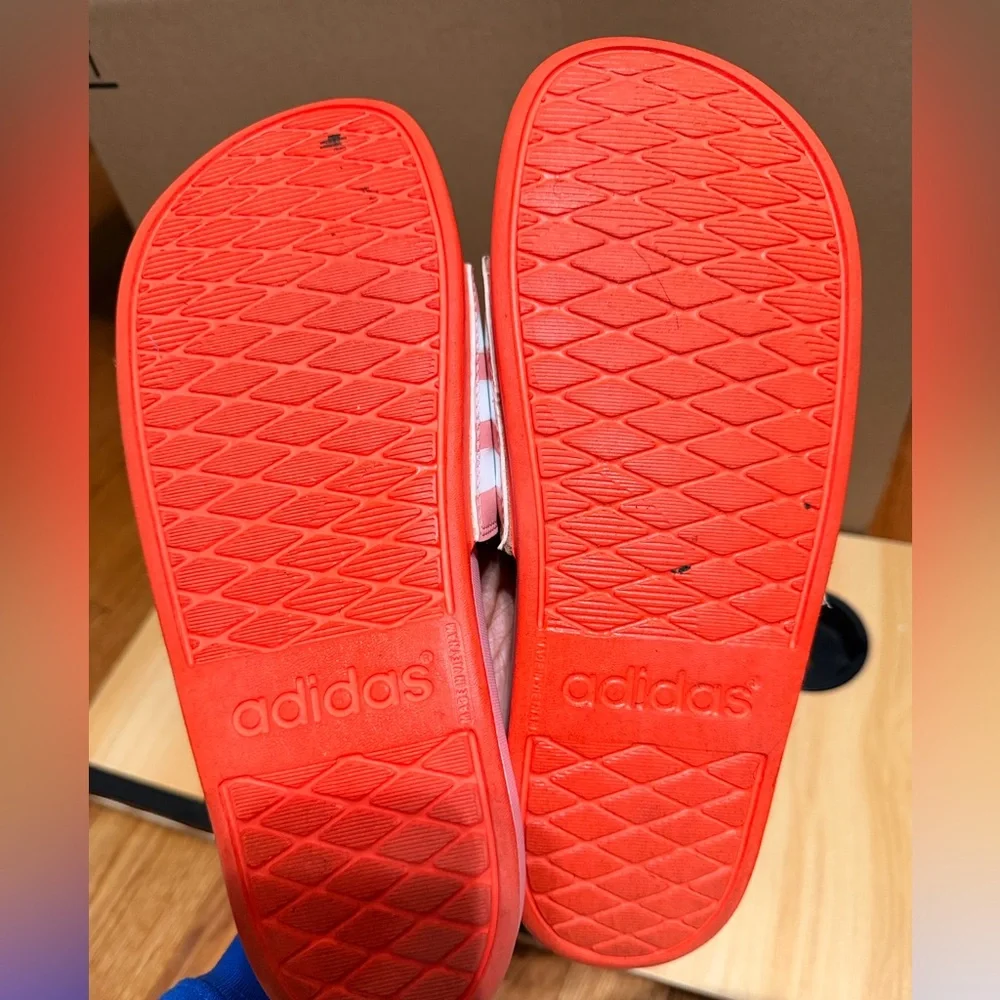 Adidas Adilette Pink Comfort Slides - Size 9 - Picture 3 of 5